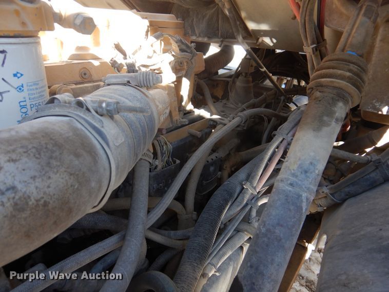 image for item DH8186 2001 Sterling LT8500  ready mix truck