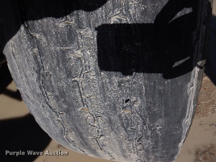 image for item DH8186 2001 Sterling LT8500  ready mix truck