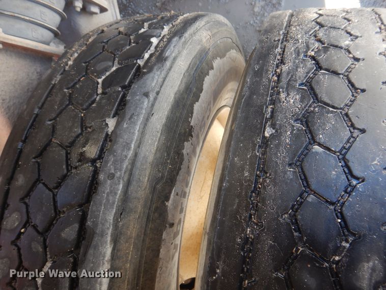 image for item DH8186 2001 Sterling LT8500  ready mix truck