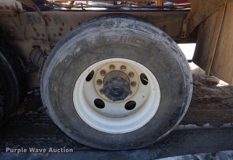 image for item DH8186 2001 Sterling LT8500  ready mix truck