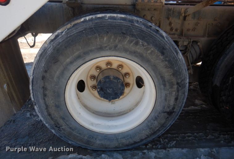 image for item DH8186 2001 Sterling LT8500  ready mix truck