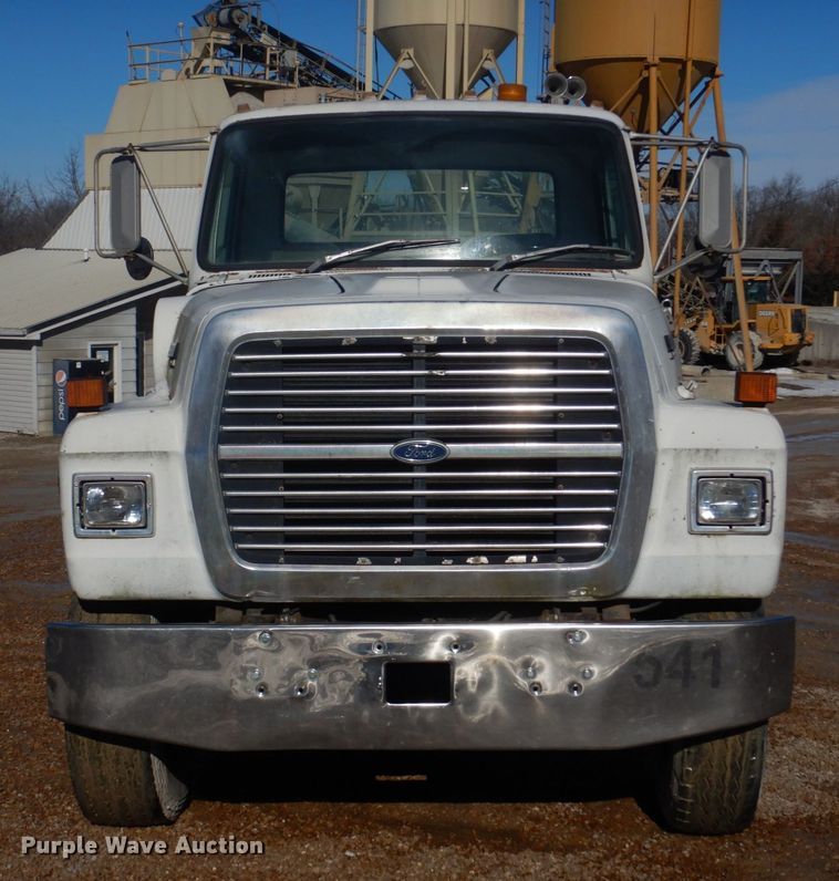 image for item DH8189 1989 Ford L8000  ready mix truck