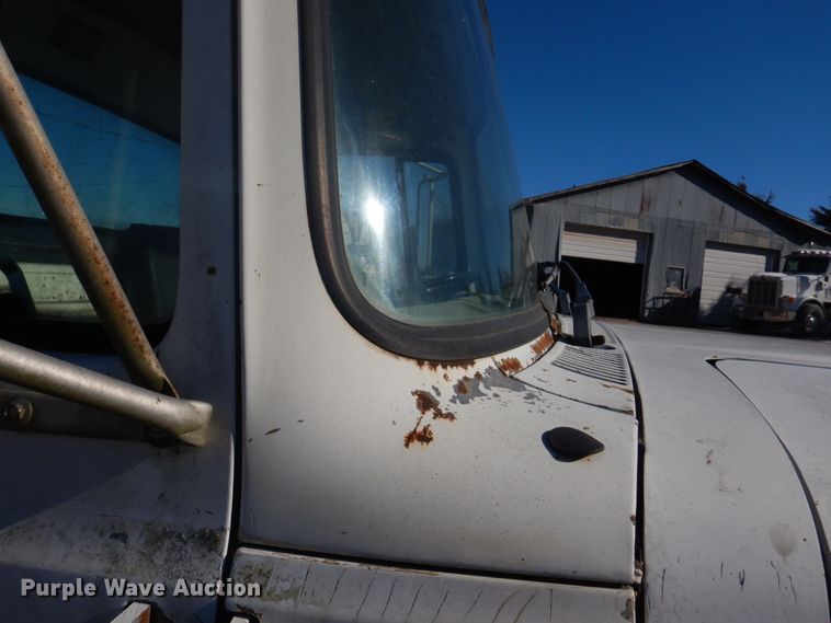 image for item DH8189 1989 Ford L8000  ready mix truck