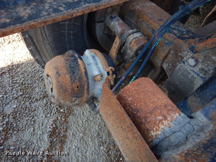 image for item DH8189 1989 Ford L8000  ready mix truck