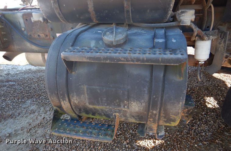 image for item DH8189 1989 Ford L8000  ready mix truck