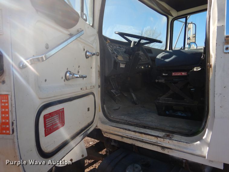 image for item DH8189 1989 Ford L8000  ready mix truck