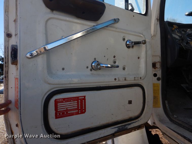 image for item DH8189 1989 Ford L8000  ready mix truck