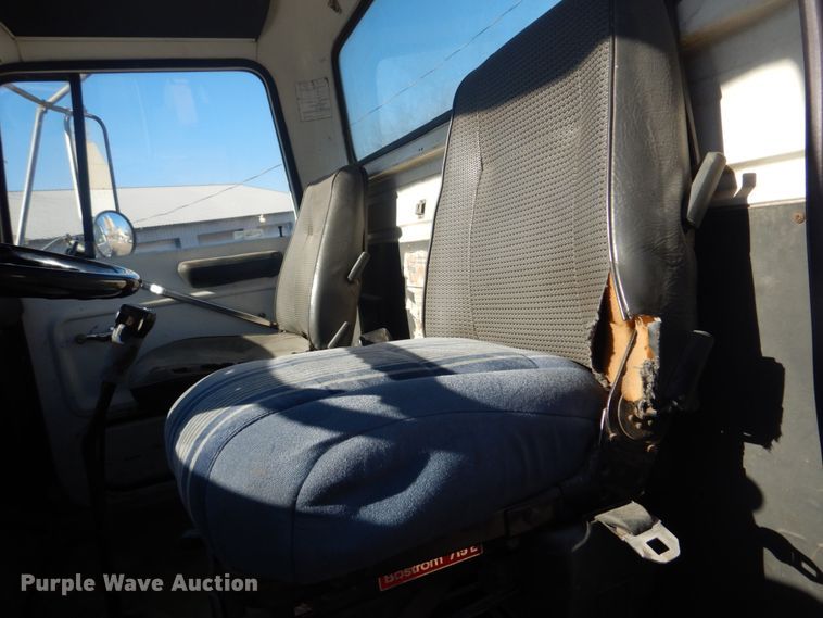 image for item DH8189 1989 Ford L8000  ready mix truck