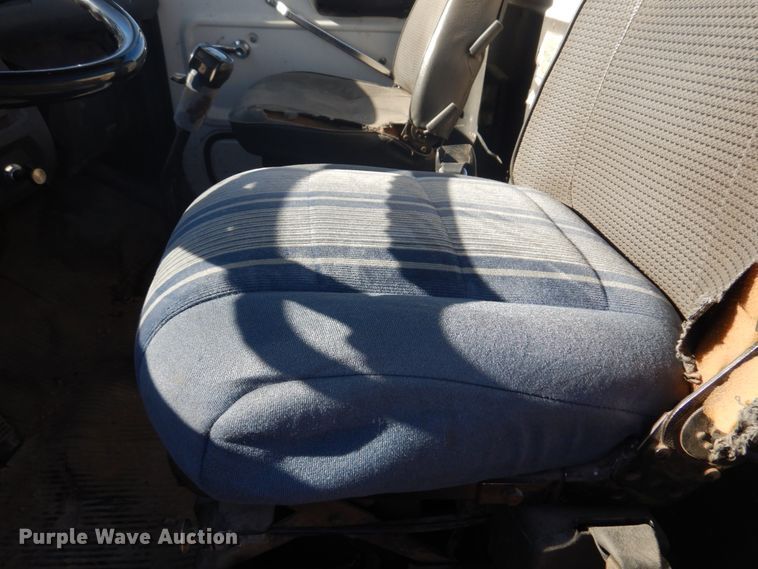 image for item DH8189 1989 Ford L8000  ready mix truck