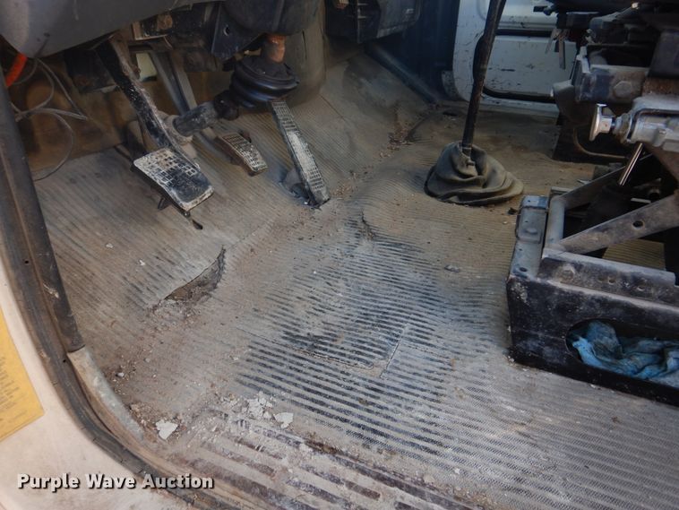 image for item DH8189 1989 Ford L8000  ready mix truck