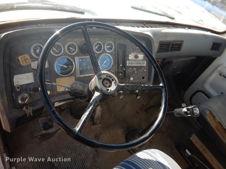 image for item DH8189 1989 Ford L8000  ready mix truck