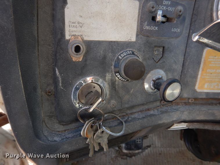 image for item DH8189 1989 Ford L8000  ready mix truck