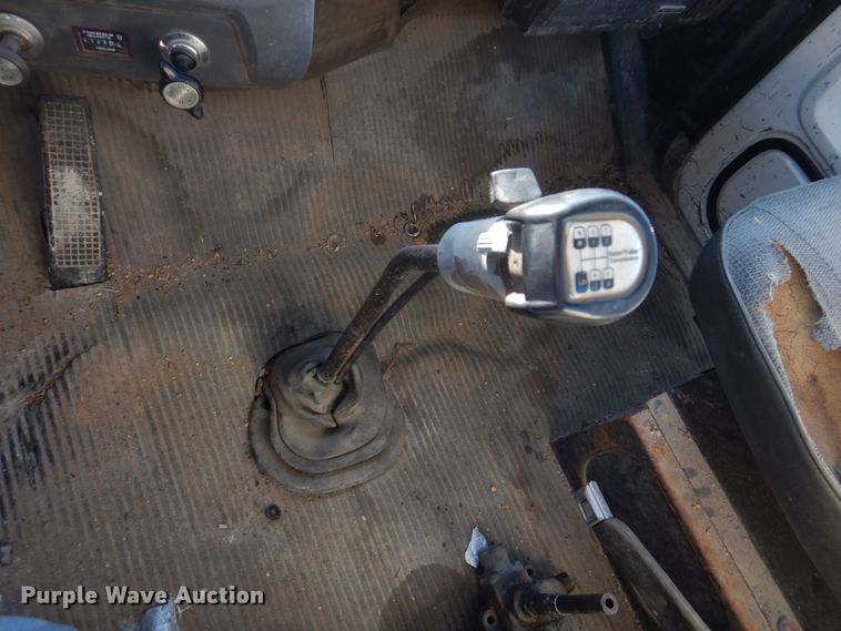 image for item DH8189 1989 Ford L8000  ready mix truck