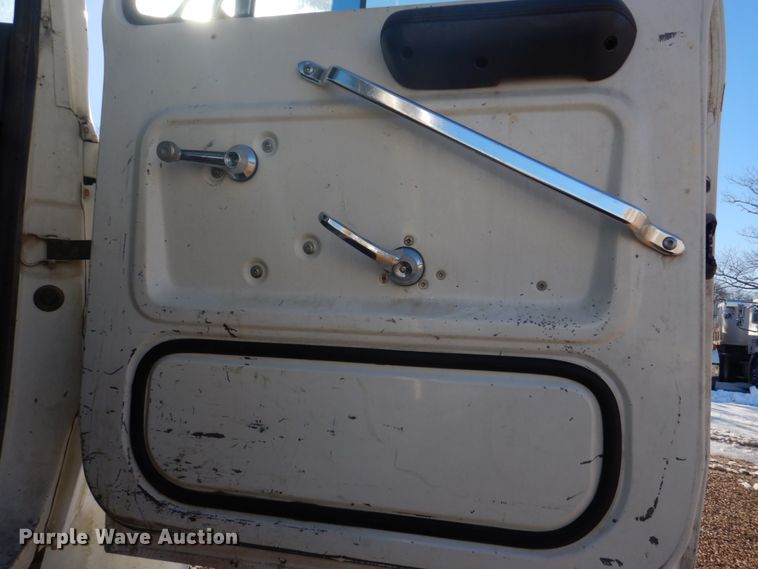 image for item DH8189 1989 Ford L8000  ready mix truck