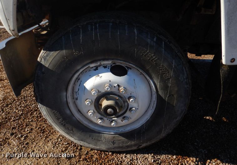 image for item DH8189 1989 Ford L8000  ready mix truck