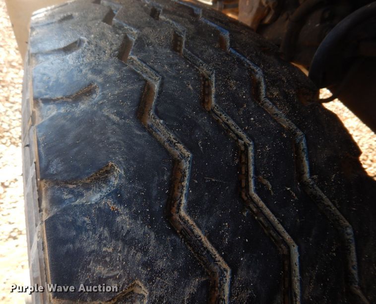 image for item DH8189 1989 Ford L8000  ready mix truck