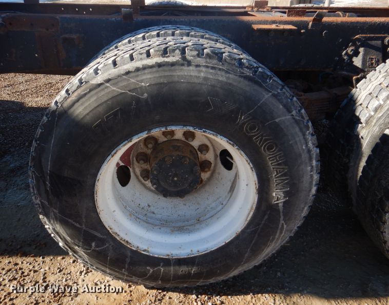 image for item DH8189 1989 Ford L8000  ready mix truck