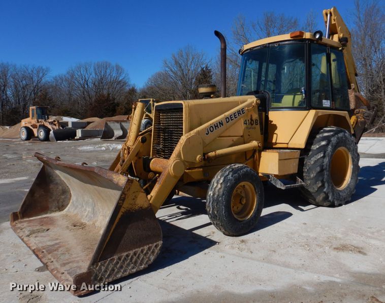 image for item DH8190 1983 John Deere 410B  backhoe