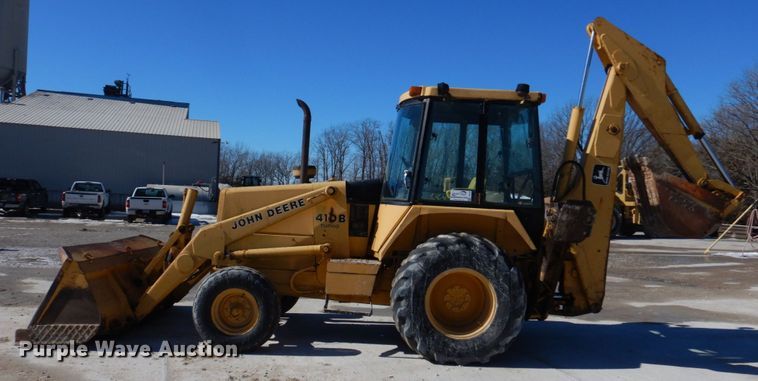 image for item DH8190 1983 John Deere 410B  backhoe