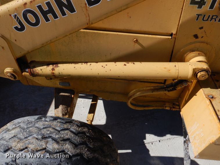 image for item DH8190 1983 John Deere 410B  backhoe