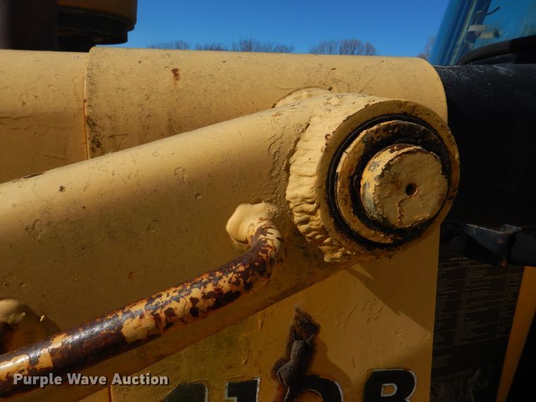 image for item DH8190 1983 John Deere 410B  backhoe