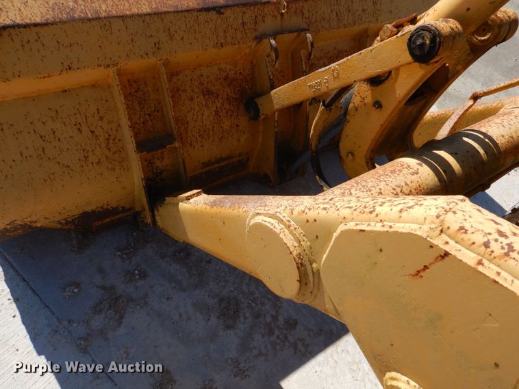 image for item DH8190 1983 John Deere 410B  backhoe