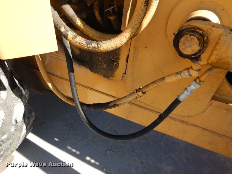 image for item DH8190 1983 John Deere 410B  backhoe