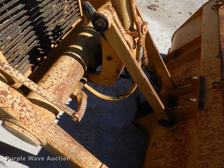 image for item DH8190 1983 John Deere 410B  backhoe