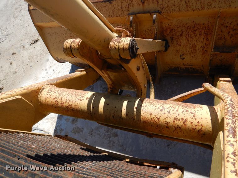 image for item DH8190 1983 John Deere 410B  backhoe