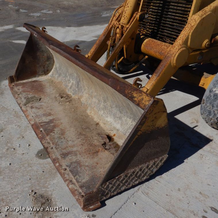 image for item DH8190 1983 John Deere 410B  backhoe