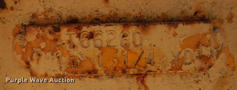 image for item DH8190 1983 John Deere 410B  backhoe