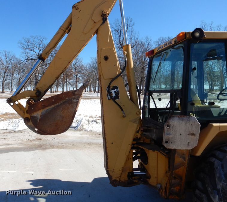 image for item DH8190 1983 John Deere 410B  backhoe