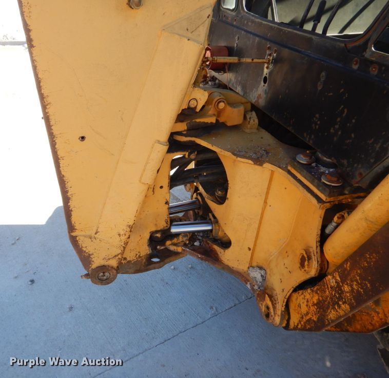 image for item DH8190 1983 John Deere 410B  backhoe