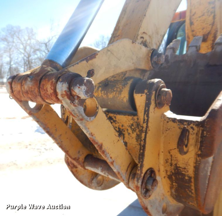 image for item DH8190 1983 John Deere 410B  backhoe