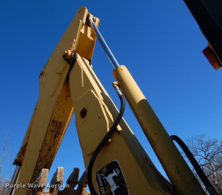 image for item DH8190 1983 John Deere 410B  backhoe