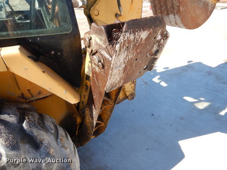 image for item DH8190 1983 John Deere 410B  backhoe