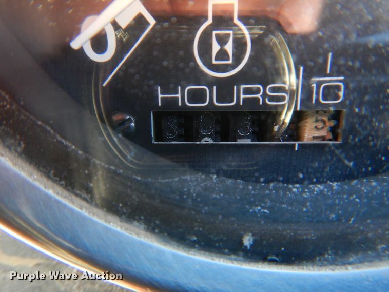 image for item DH8190 1983 John Deere 410B  backhoe