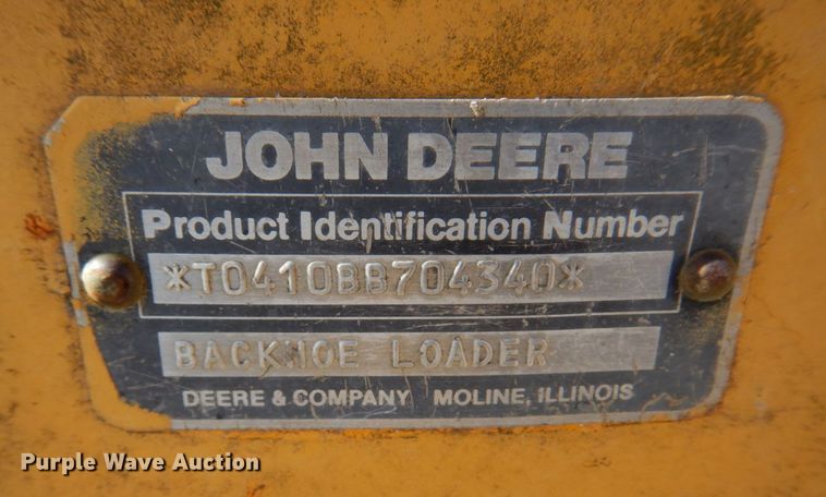 image for item DH8190 1983 John Deere 410B  backhoe