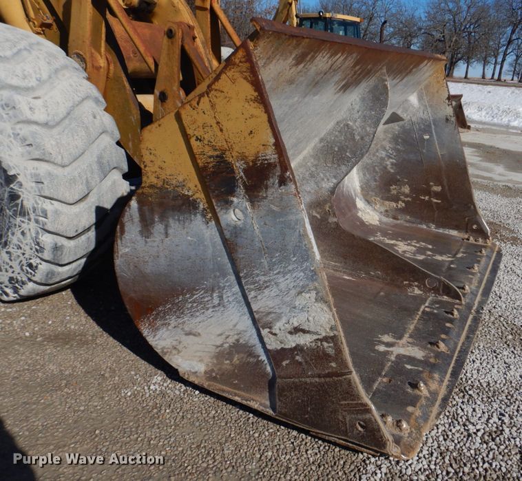 image for item DH8191 1979 Caterpillar 966C  wheel loader