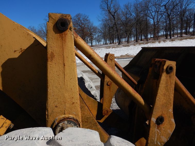 image for item DH8191 1979 Caterpillar 966C  wheel loader