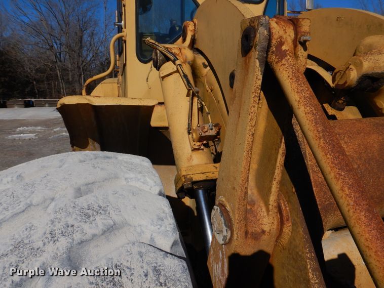 image for item DH8191 1979 Caterpillar 966C  wheel loader