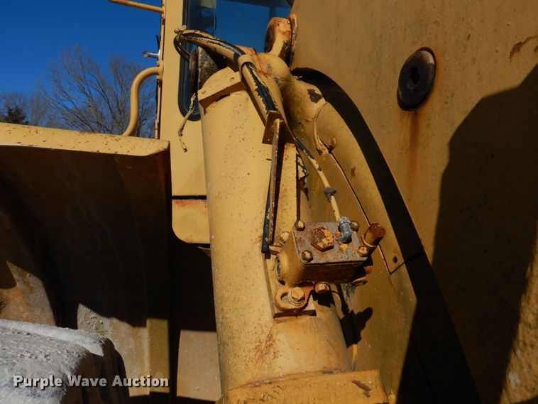 image for item DH8191 1979 Caterpillar 966C  wheel loader