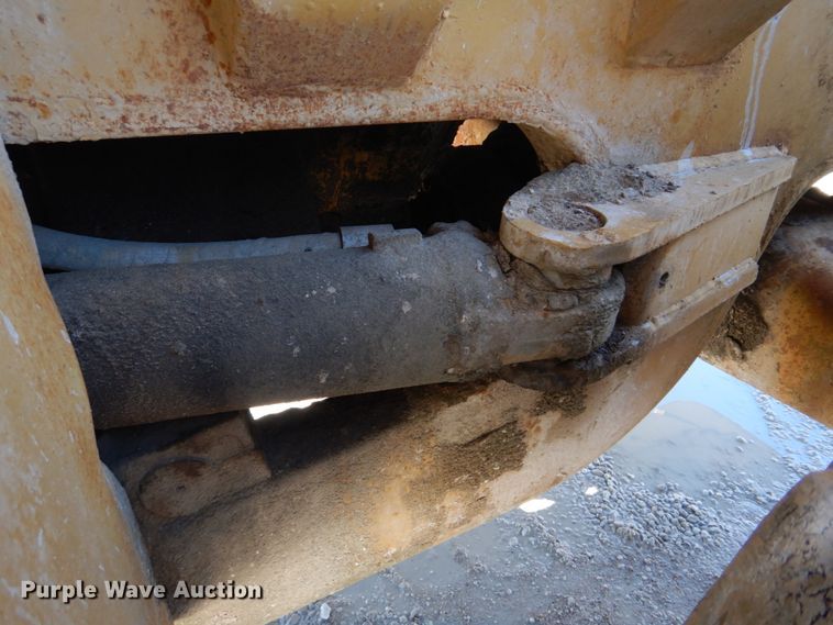 image for item DH8191 1979 Caterpillar 966C  wheel loader