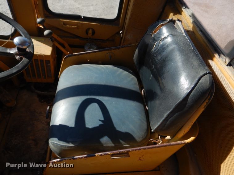 image for item DH8191 1979 Caterpillar 966C  wheel loader