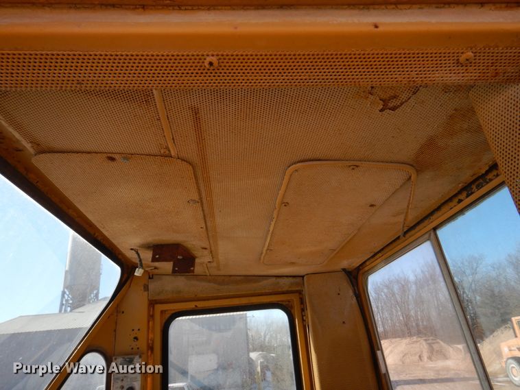 image for item DH8191 1979 Caterpillar 966C  wheel loader