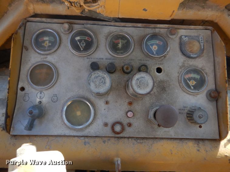 image for item DH8191 1979 Caterpillar 966C  wheel loader