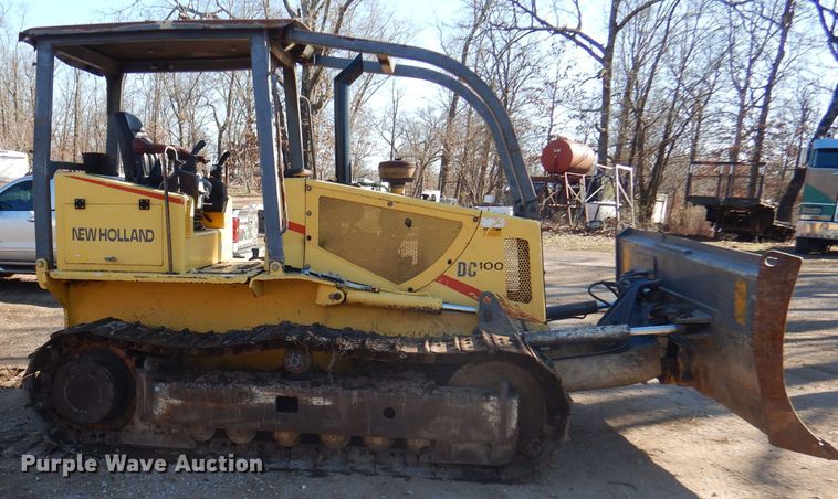image for item DJ3809 2000 New Holland DC100  dozer