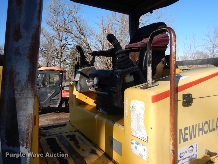 image for item DJ3809 2000 New Holland DC100  dozer