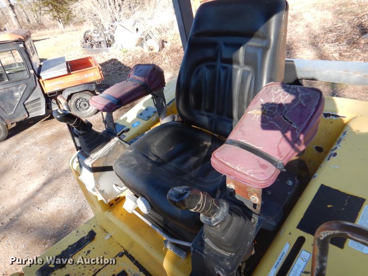 image for item DJ3809 2000 New Holland DC100  dozer