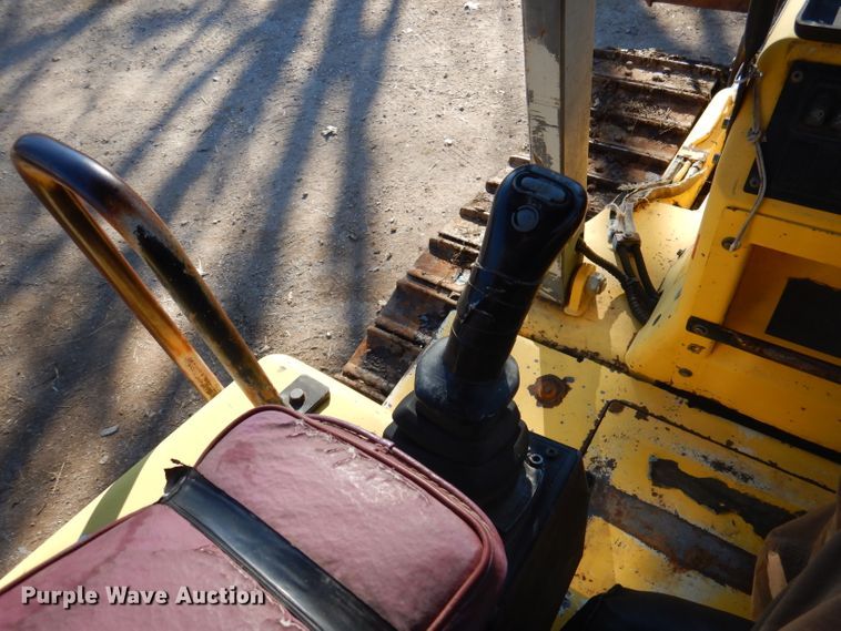 image for item DJ3809 2000 New Holland DC100  dozer